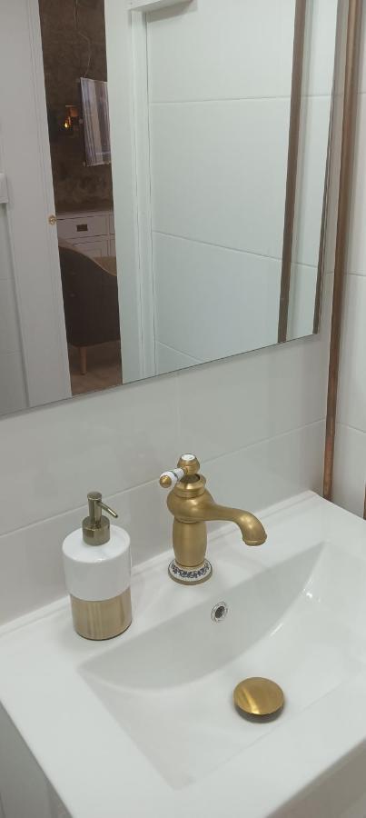 Fernando El Catolico Premium Apartment Malaga Exterior photo